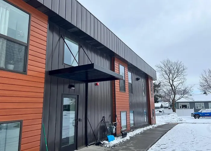 101 Spacious Two Bedroom Apartment In La Grande